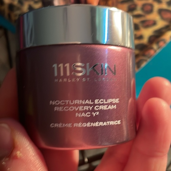 111SKIN
Nocturnal Eclipse Recovery Cream - Picture 2 of 6
